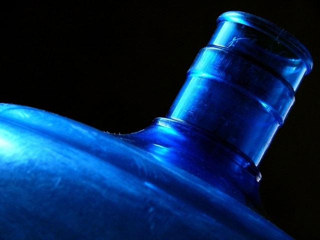 Perbedaan Air Reverse Osmosis (RO) dengan Air Minum Isi Ulang Dalam Kemasan Biasa