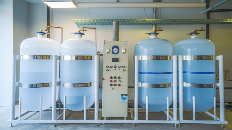 Sistem Reverse Osmosis (RO) untuk Hotel dan Resort