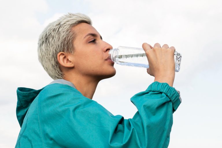 Apakah Water Filter Bisa Menghilangkan Mikroplastik dari Air?